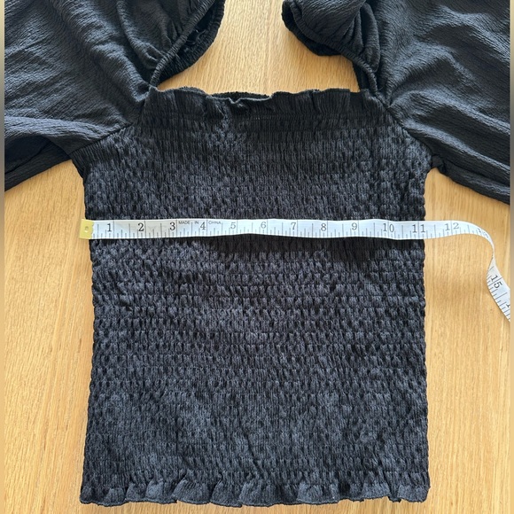 NWT H&M Cropped Puff Sleeve Top - Picture 3 of 7